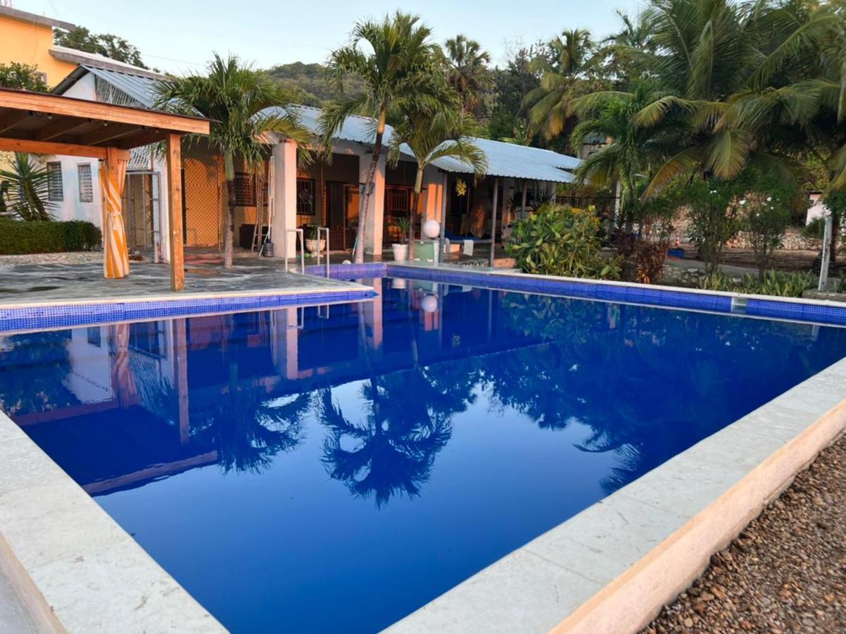 Hotel Al Mare Barahona ภายนอก รูปภาพ