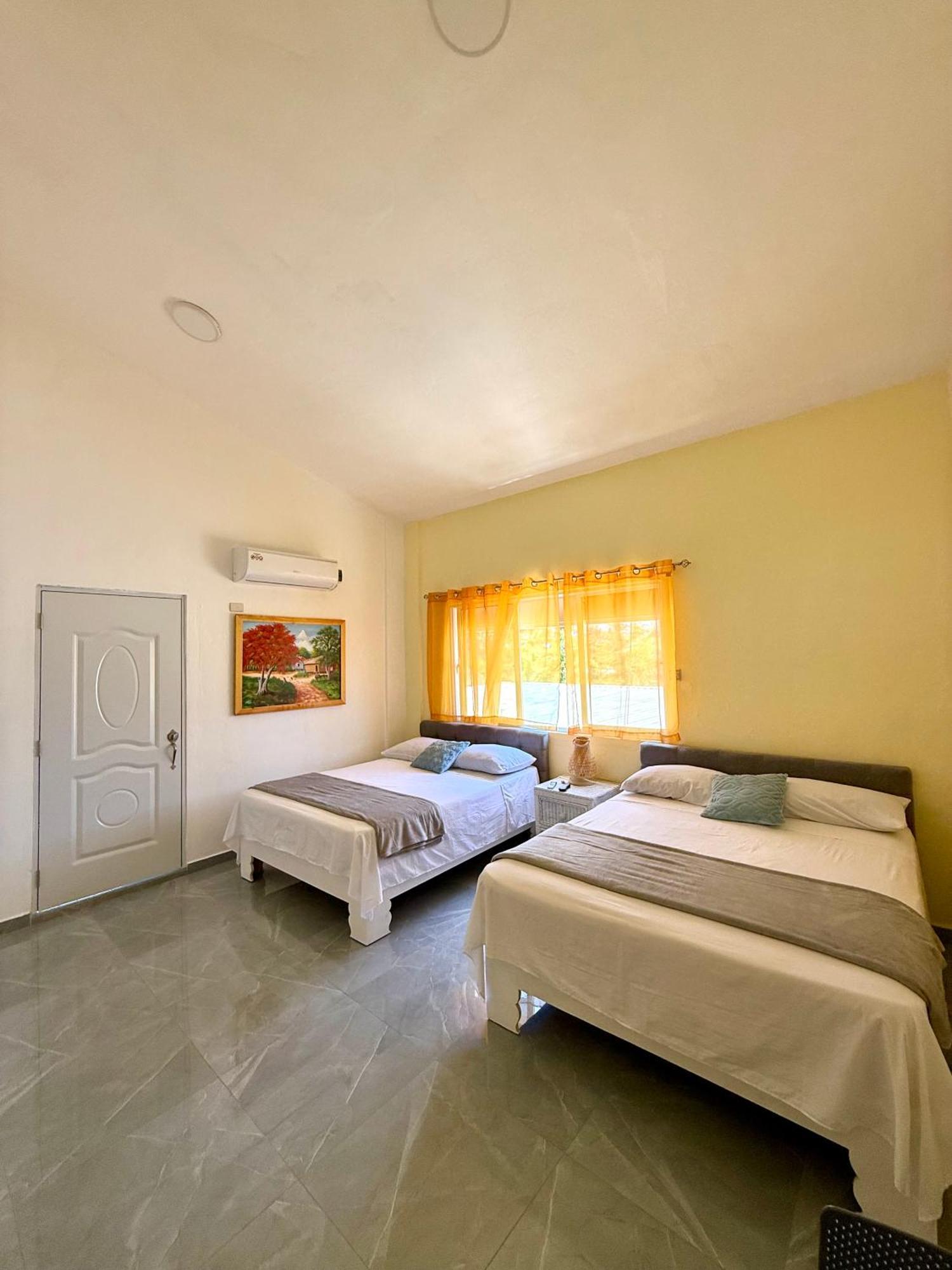 Hotel Al Mare Barahona ภายนอก รูปภาพ